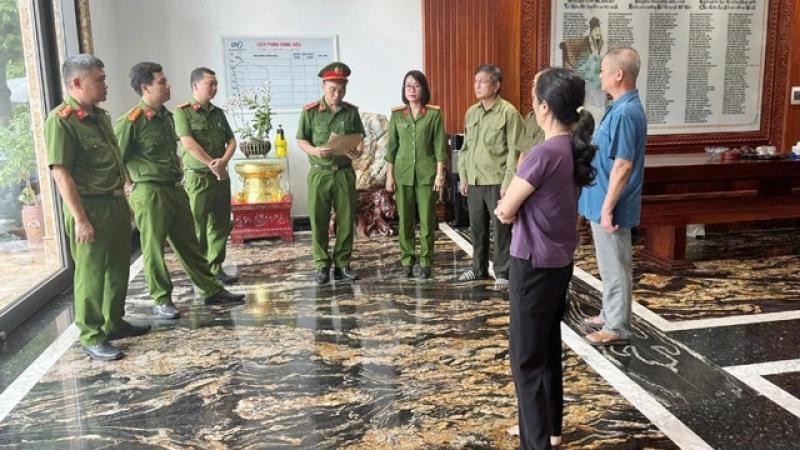 Khám khẩn cấp nơi ở Bùi Quốc Ý cầm đầu băng nhóm tội phạm tại thanh hóa - Ảnh 1. Khám khẩn cấp nơi ở Bùi Quốc Ý cầm đầu băng nhóm tội phạm tại thanh hóa - Ảnh 1.