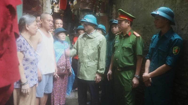 Sơ tán khẩn cấp hơn 1 . 000 Người dân ở Ninh Bình trước bão số 3 - Ảnh 1. Sơ tán khẩn cấp hơn 1 . 000 Người dân ở Ninh Bình trước bão số 3 - Ảnh 1.