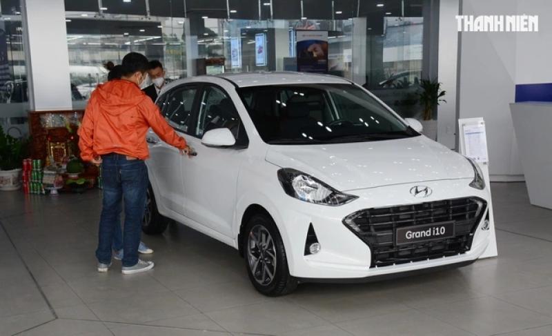 Ô tô máy xăng giá rẻ nhất Việt Nam: Doanh số giảm, Wigo bám đuổi Grand i10 - Ảnh 1.