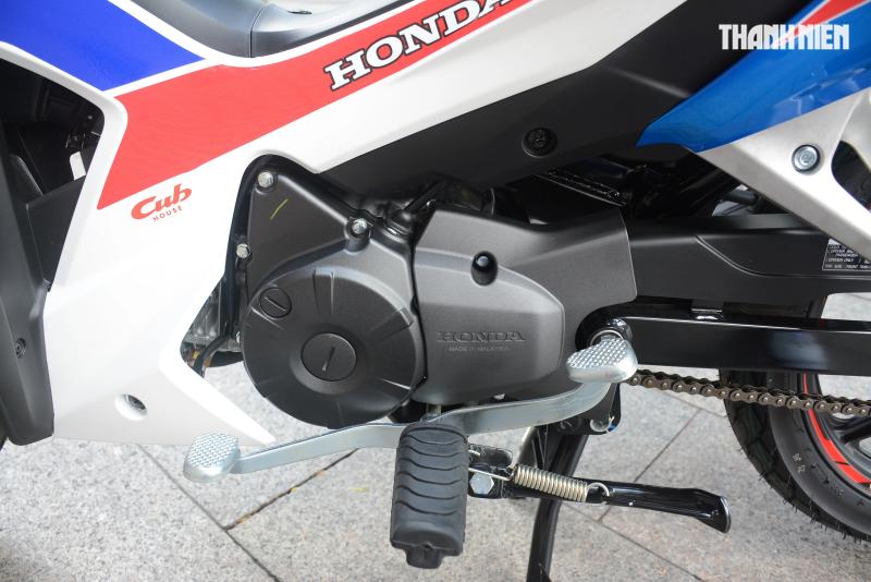 Honda Dash 125 HRC bản đặc biệt phong cách xe đua về Việt Nam chỉ 15 chiếc - Ảnh 10.