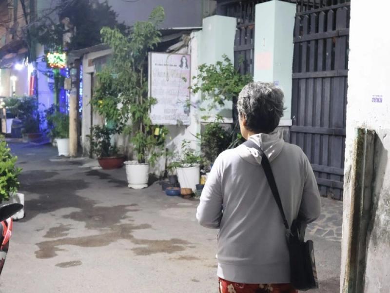 Xin cứu người phụ nữ bán vé số, vay nợ để lo đám tang cho mẹ- Ảnh 6. Xin cứu người phụ nữ bán vé số, vay nợ để lo đám tang cho mẹ- Ảnh 6.