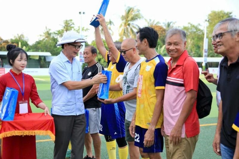 Công Nhậm lập hat-trick, Minh 'nhí' ghi cú đúp tạo kịch tính tại Trường ĐH Đồng Tháp- Ảnh 14. Công Nhậm lập hat-trick, Minh 'nhí' ghi cú đúp tạo kịch tính tại Trường ĐH Đồng Tháp- Ảnh 14.