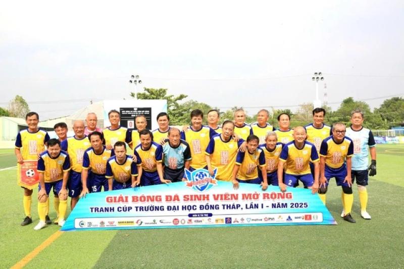 Công Nhậm lập hat-trick, Minh 'nhí' ghi cú đúp tạo kịch tính tại Trường ĐH Đồng Tháp- Ảnh 7. Công Nhậm lập hat-trick, Minh 'nhí' ghi cú đúp tạo kịch tính tại Trường ĐH Đồng Tháp- Ảnh 7.