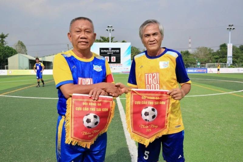 Công Nhậm lập hat-trick, Minh 'nhí' ghi cú đúp tạo kịch tính tại Trường ĐH Đồng Tháp- Ảnh 8. Công Nhậm lập hat-trick, Minh 'nhí' ghi cú đúp tạo kịch tính tại Trường ĐH Đồng Tháp- Ảnh 8.
