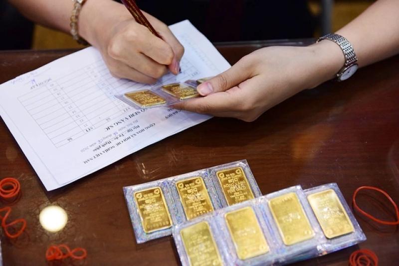 Giá vàng hôm nay 4.7.2025: Trong nước đắt hơn thế giới trên 15 triệu đồng- Ảnh 1. Giá vàng hôm nay 4.7.2025: Trong nước đắt hơn thế giới trên 15 triệu đồng- Ảnh 1.