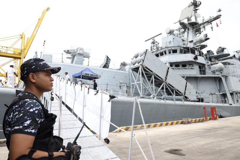Tàu chiến Ấn Độ cập cảng Tiên Sa, thăm hữu nghị Đà Nẵng- Ảnh 6. Tàu chiến Ấn Độ cập cảng Tiên Sa, thăm hữu nghị Đà Nẵng- Ảnh 6.