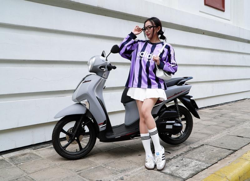Đi học kiểu Gen Z: Gọn nhẹ, tiết kiệm, vẫn phải thật chill - Ảnh 1.