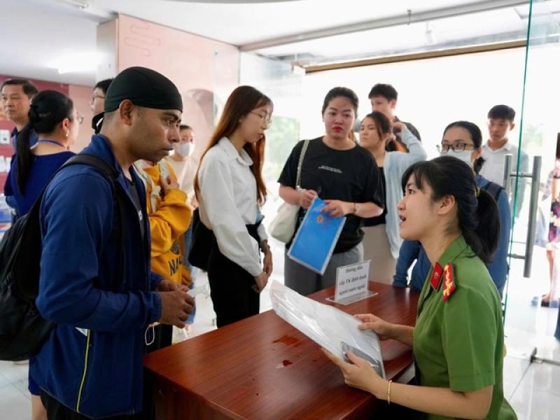 Cách người nước ngoài đăng ký tài khoản định danh điện tử VNeID mức độ 2- Ảnh 3. Cách người nước ngoài đăng ký tài khoản định danh điện tử VNeID mức độ 2- Ảnh 3.