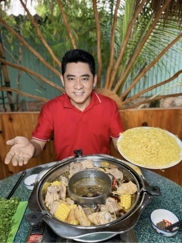 Diễn viên Huỳnh Anh Tuấn ra sao sau đột quỵ? - Ảnh 2.