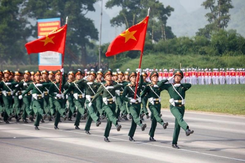 Mãn nhãn buổi diễu binh 15 . 000 Chiến sĩ công an và quân đội hợp luyện - Ảnh 10. Mãn nhãn buổi diễu binh 15 . 000 Chiến sĩ công an và quân đội hợp luyện - Ảnh 10.