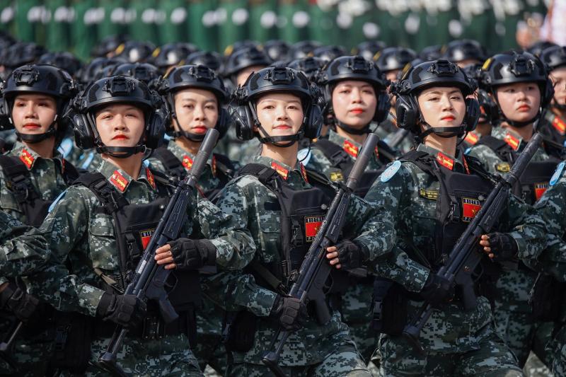 Mãn nhãn buổi diễu binh 15 . 000 Chiến sĩ công an và quân đội hợp luyện - Ảnh 24. Mãn nhãn buổi diễu binh 15 . 000 Chiến sĩ công an và quân đội hợp luyện - Ảnh 24.
