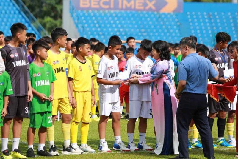 Sôi nổi khai mạc giải bóng đá thiếu niên U.13 toàn quốc Yamaha Cup 2025- Ảnh 4. Sôi nổi khai mạc giải bóng đá thiếu niên U.13 toàn quốc Yamaha Cup 2025- Ảnh 4.