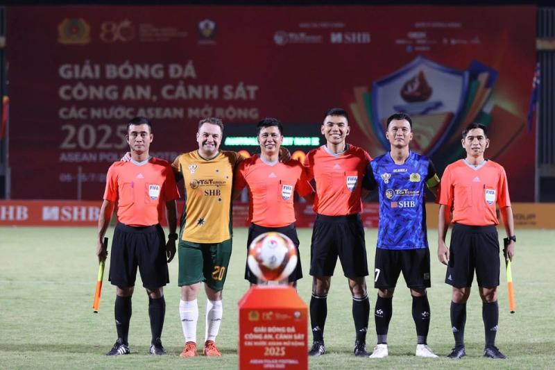Thủ tướng Phạm Minh Chính dự lễ khai mạc giải bóng đá Công an-Cảnh sát ASEAN - Ảnh 18. Thủ tướng Phạm Minh Chính dự lễ khai mạc giải bóng đá Công an-Cảnh sát ASEAN - Ảnh 18.