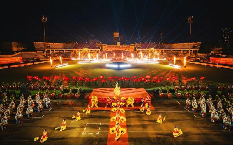 Thủ tướng Phạm Minh Chính dự lễ khai mạc giải bóng đá Công an-Cảnh sát ASEAN - Ảnh 14. Thủ tướng Phạm Minh Chính dự lễ khai mạc giải bóng đá Công an-Cảnh sát ASEAN - Ảnh 14.