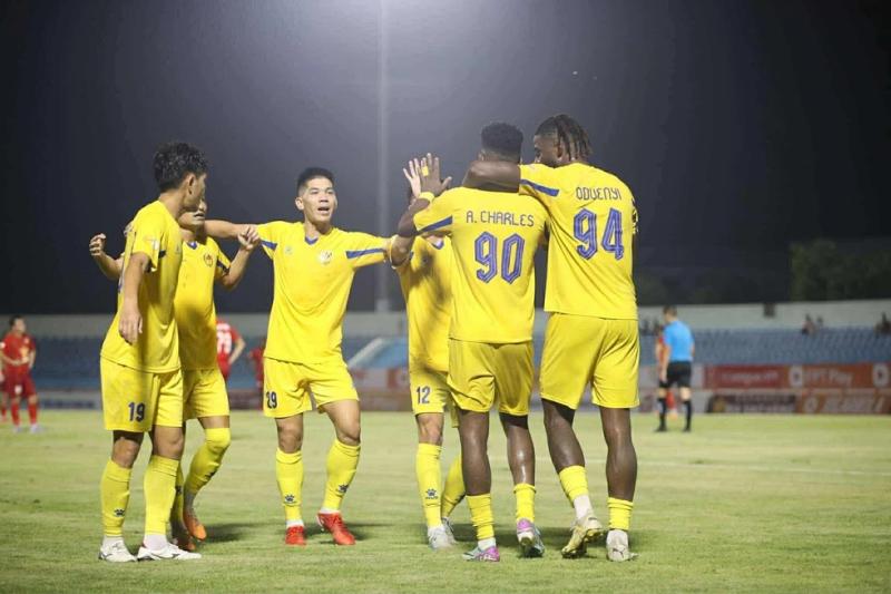 Đội Quảng Nam bất ngờ bỏ V-League, VFF vào cuộc gấp: Mùa giải mới chưa đá đã lao đao- Ảnh 1. Đội Quảng Nam bất ngờ bỏ V-League, VFF vào cuộc gấp: Mùa giải mới chưa đá đã lao đao- Ảnh 1.