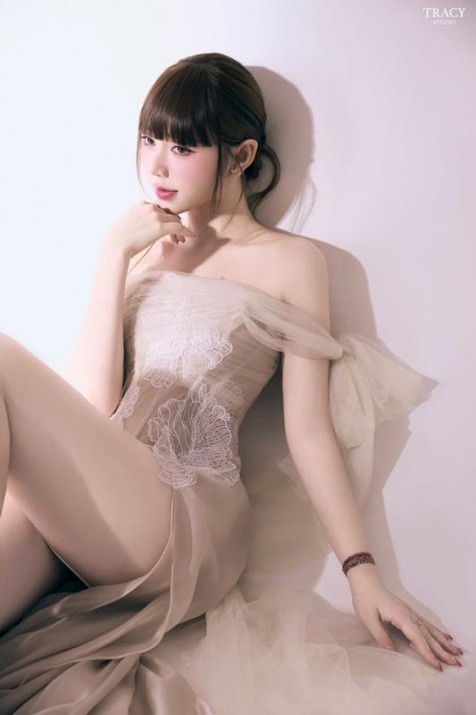 Quỳnh Kool khác lạ trong bộ ảnh, hé lộ vai diễn mới - Ảnh 1.