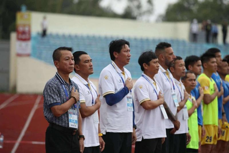 Đội Quảng Nam vẫn chưa được ‘cứu’, hơn 100 tỉ đồng tài trợ đang… ở đâu đó: V-League nín thở!- Ảnh 1. Đội Quảng Nam vẫn chưa được ‘cứu’, hơn 100 tỉ đồng tài trợ đang… ở đâu đó: V-League nín thở!- Ảnh 1.