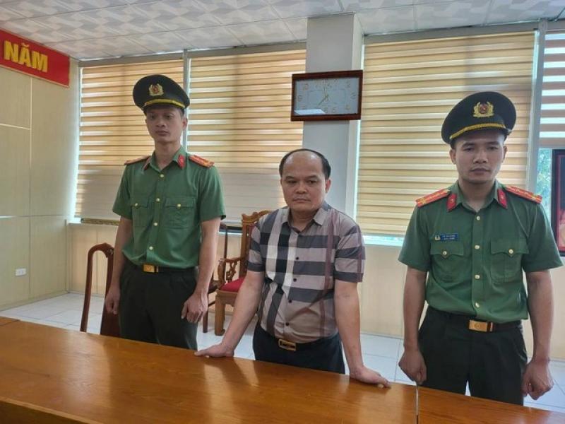 Bắt Trưởng văn phòng Bắc Trung bộ của tạp chí Thương hiệu và Pháp luật- Ảnh 2. Bắt Trưởng văn phòng Bắc Trung bộ của tạp chí Thương hiệu và Pháp luật- Ảnh 2.