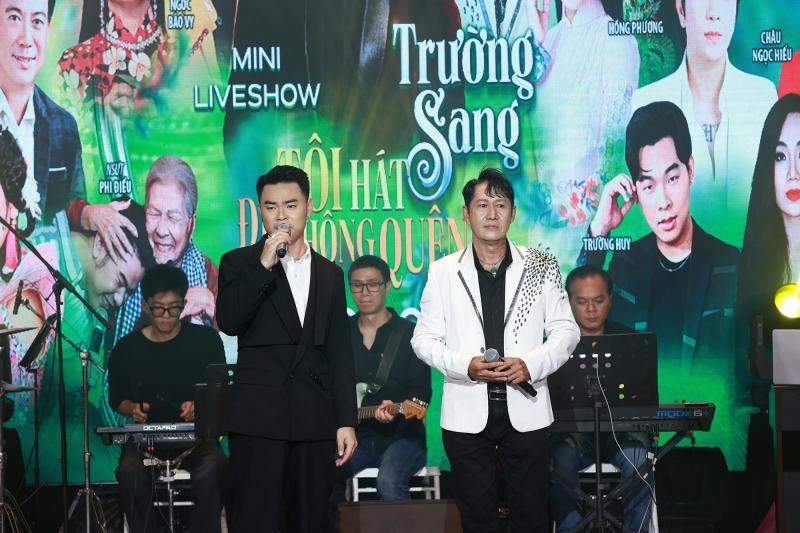 Giọng ca 'Mưa bụi' tái xuất sau 16 năm bị bệnh tật hành hạ- Ảnh 4. Giọng ca 'Mưa bụi' tái xuất sau 16 năm bị bệnh tật hành hạ- Ảnh 4.