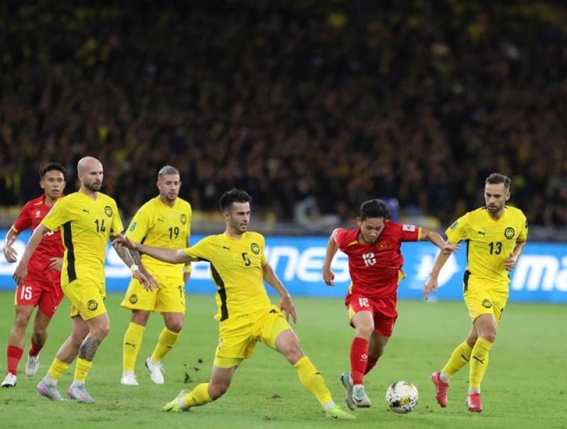 Điều tra nguồn gốc cầu thủ nhập tịch Malaysia, AFC ‘chuyền bóng’ cho FIFA- Ảnh 2. Điều tra nguồn gốc cầu thủ nhập tịch Malaysia, AFC ‘chuyền bóng’ cho FIFA- Ảnh 2.