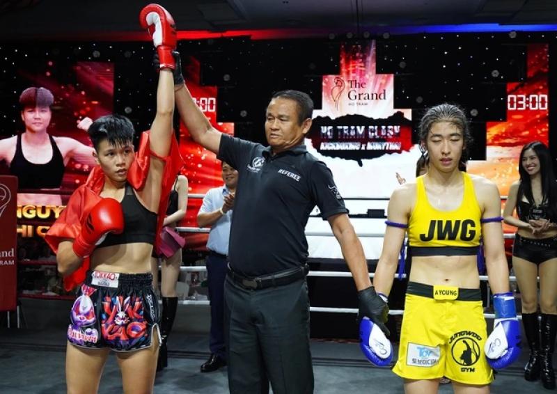 Bị khiêu khích, võ sĩ Việt Nam tung 'mưa đòn' hạ đo ván chóng vánh cao thủ Hàn Quốc- Ảnh 2. Bị khiêu khích, võ sĩ Việt Nam tung 'mưa đòn' hạ đo ván chóng vánh cao thủ Hàn Quốc- Ảnh 2.