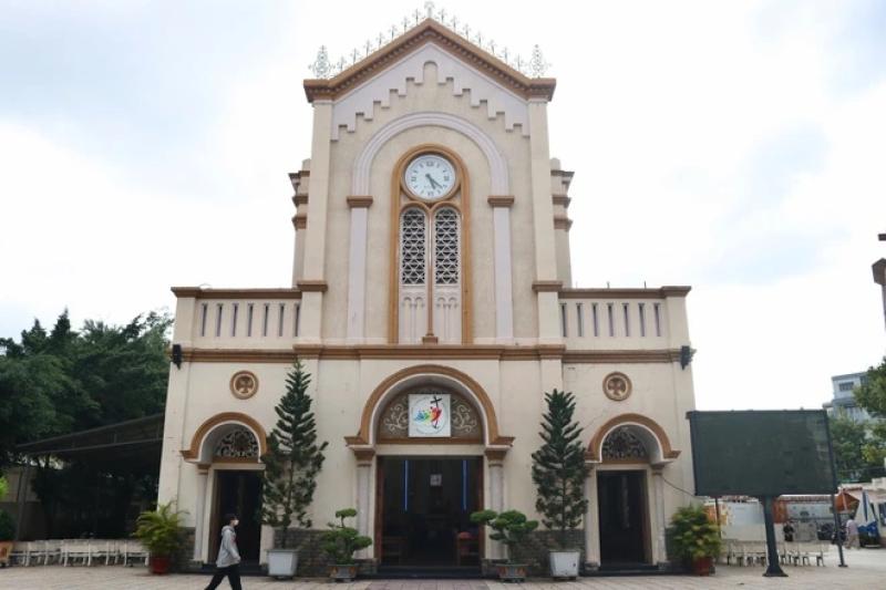 Nhà thờ cổ ở TP.HCM, do đại gia 'giàu hơn vua Bảo Đại' xây dựng- Ảnh 2. Nhà thờ cổ ở TP.HCM, do đại gia 'giàu hơn vua Bảo Đại' xây dựng- Ảnh 2.