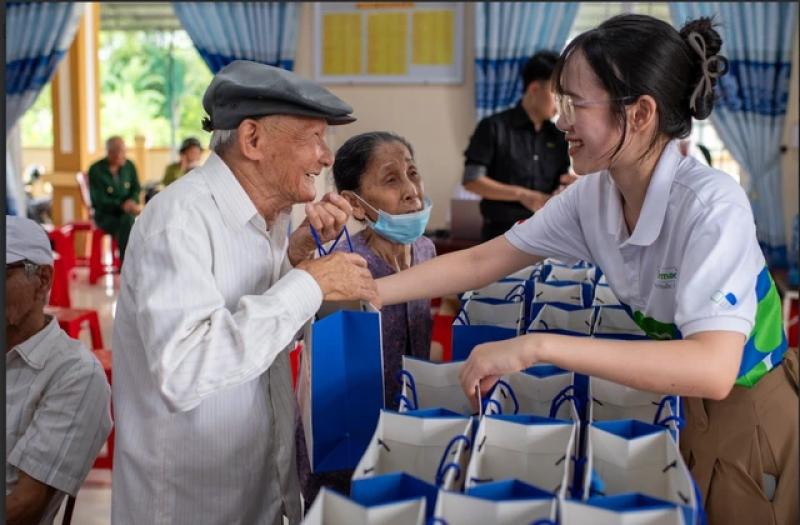 Pharmacity chăm sóc sức khỏe người có công với đất nước tại Quảng Trị- Ảnh 6. Pharmacity chăm sóc sức khỏe người có công với đất nước tại Quảng Trị- Ảnh 6.