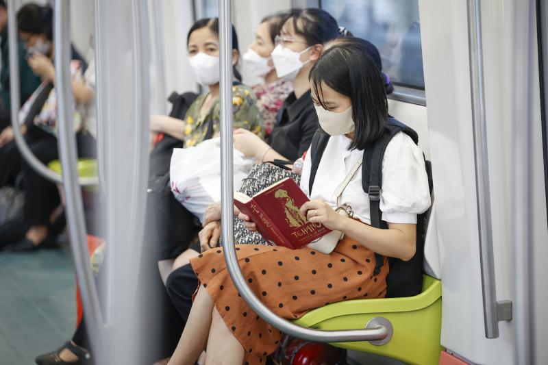 Phương tiện công cộng Hà Nội: 'Đa dạng nhưng chưa tiện'- Ảnh 5. Phương tiện công cộng Hà Nội: 'Đa dạng nhưng chưa tiện'- Ảnh 5.