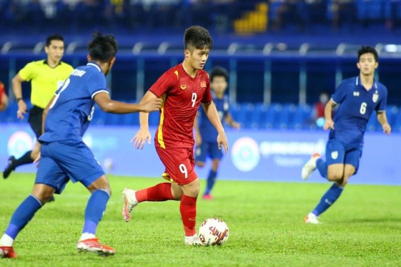 Quốc Việt: Màn chạy đà hoàn hảo, nhắm hat-trick vô địch lịch sử cùng U.23 Việt Nam- Ảnh 2. Quốc Việt: Màn chạy đà hoàn hảo, nhắm hat-trick vô địch lịch sử cùng U.23 Việt Nam- Ảnh 2.