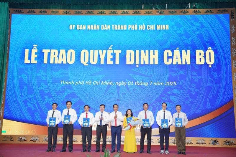 Giám đốc, phó giám đốc Sở Dân tộc - Tôn giáo TP.HCM sau sáp nhập- Ảnh 1. Giám đốc, phó giám đốc Sở Dân tộc - Tôn giáo TP.HCM sau sáp nhập- Ảnh 1.