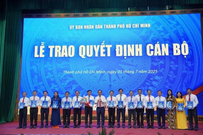 Ban giám đốc Sở Nông nghiệp - Môi trường TP.HCM sau sáp nhập- Ảnh 1. Ban giám đốc Sở Nông nghiệp - Môi trường TP.HCM sau sáp nhập- Ảnh 1.