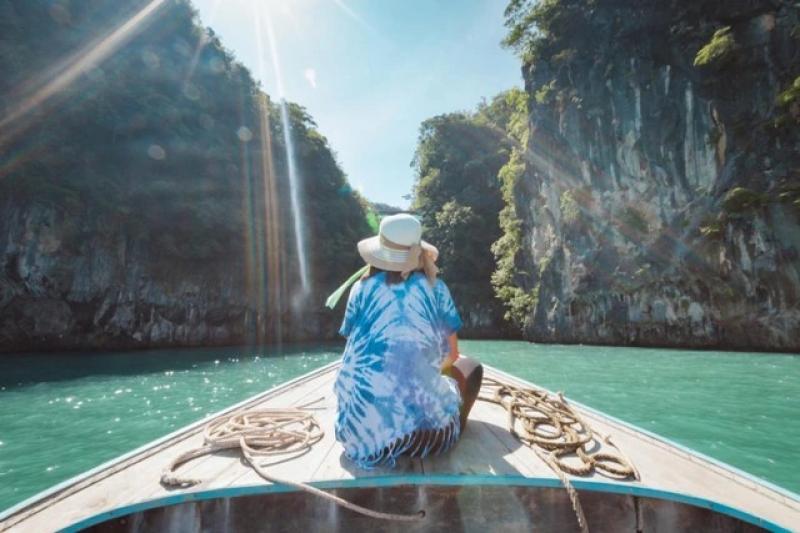 Xả súng chết người ở Bangkok phủ bóng đen lên du lịch Thái Lan - Ảnh 3.