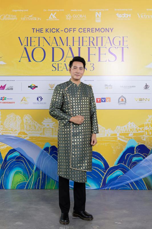 NSND Mỹ Uyên trở lại sau ồn ào, Võ Minh Lâm diễn thời trang - Ảnh 4.