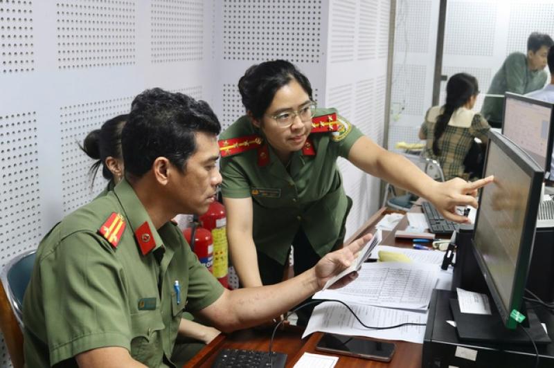 Người nước ngoài dễ dàng khai báo thuế khi có tài khoản VNeID- Ảnh 1. Người nước ngoài dễ dàng khai báo thuế khi có tài khoản VNeID- Ảnh 1.
