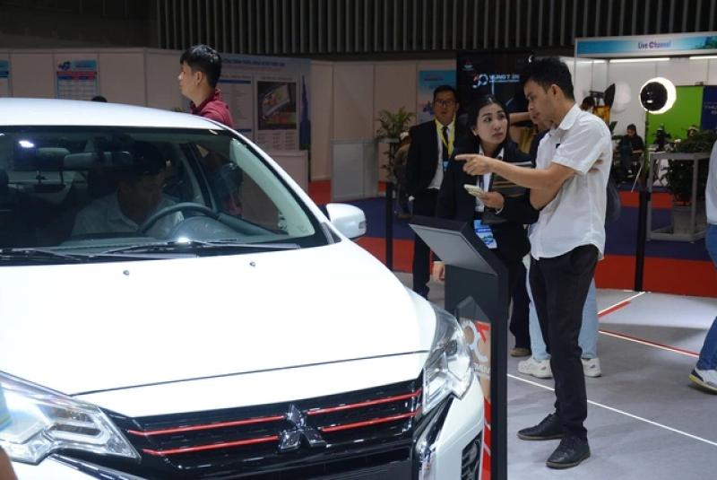Sedan hạng B: Xe nhập khẩu giảm giá xả hàng, Honda City tăng ưu đãi - Ảnh 3.