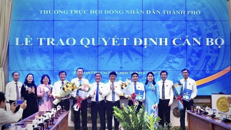 HĐND TP.HCM trao quyết định nhân sự chủ chốt- Ảnh 1. HĐND TP.HCM trao quyết định nhân sự chủ chốt- Ảnh 1.