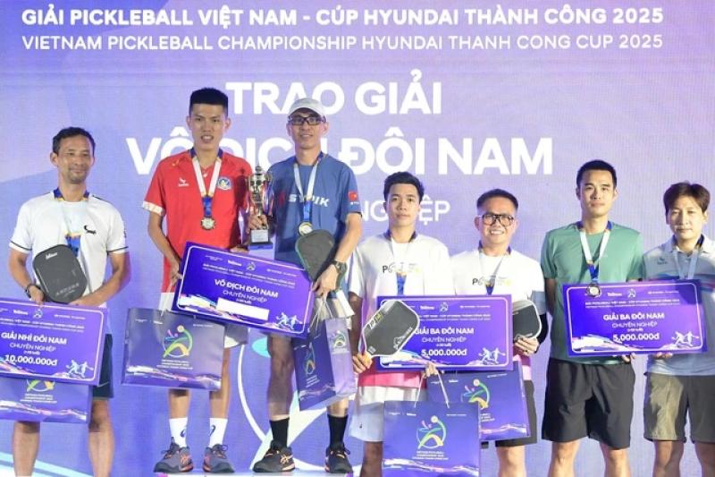 Trương Vinh Hiển thắng lớn ở giải pickleball Việt Nam 2025- Ảnh 5. Trương Vinh Hiển thắng lớn ở giải pickleball Việt Nam 2025- Ảnh 5.