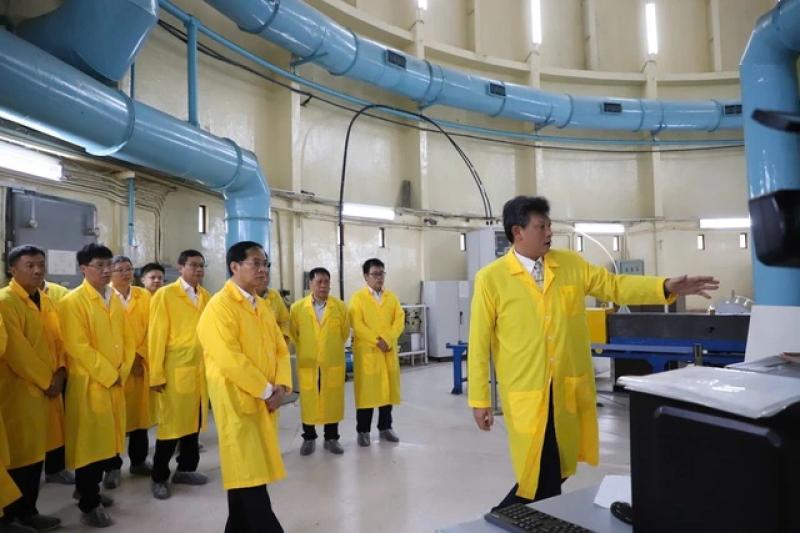 Đề xuất nâng công suất lò phản ứng hạt nhân Đà Lạt lên 2-3 lần- Ảnh 3. Đề xuất nâng công suất lò phản ứng hạt nhân Đà Lạt lên 2-3 lần- Ảnh 3.