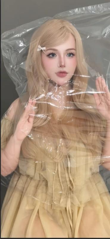 Hóa thân thành búp bê barbie thu hút triệu view - Ảnh 2.