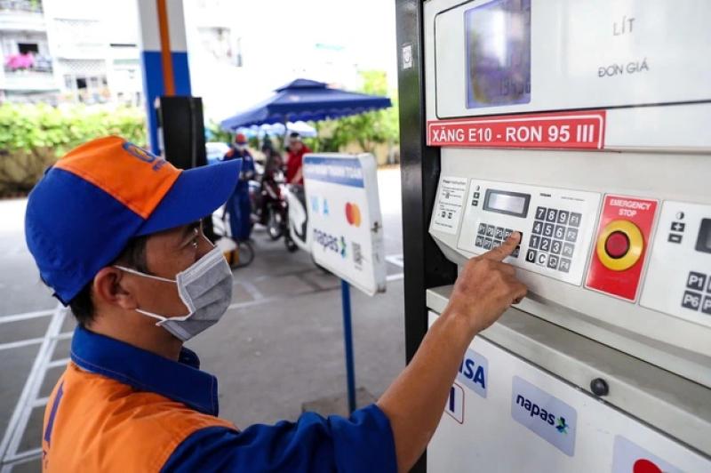 Thực hư chuyện xăng RON 95 bị cấm sau khi bán xăng E10 ra thị trường? - Ảnh 2. Xăng RON 95 có bị cấm sau khi bán xăng E10 ra thị trường? - Ảnh 2.