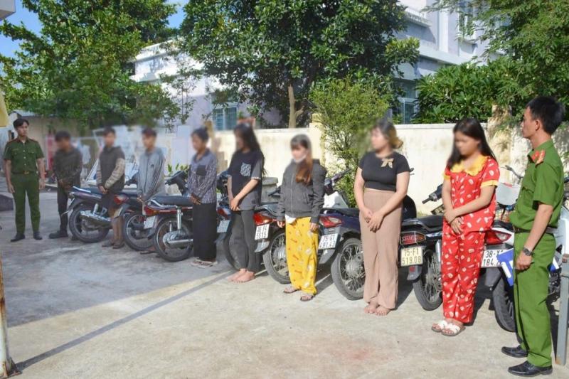 Nhóm nghi phạm nhỏ tuổi bỏ học gây 9 vụ trộm xe máy trong nửa tháng- Ảnh 1. Nhóm nghi phạm nhỏ tuổi bỏ học gây 9 vụ trộm xe máy trong nửa tháng- Ảnh 1.