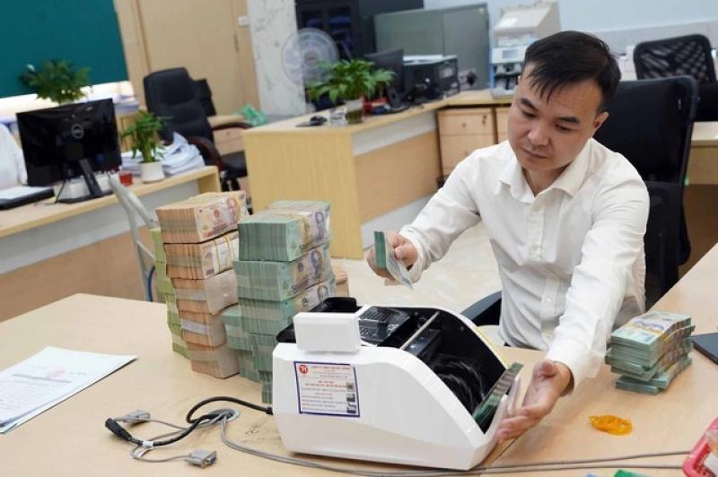 Lãi suất tiền đồng liên ngân hàng tăng cao- Ảnh 1. Lãi suất tiền đồng liên ngân hàng tăng cao- Ảnh 1.