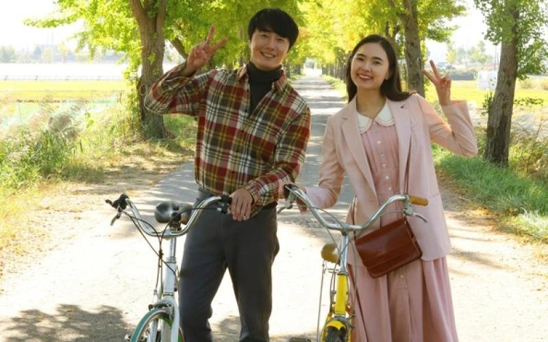 'Mang mẹ đi bỏ': Hồng Đào lèo lái kịch bản nhiều sạn - Ảnh 3.
