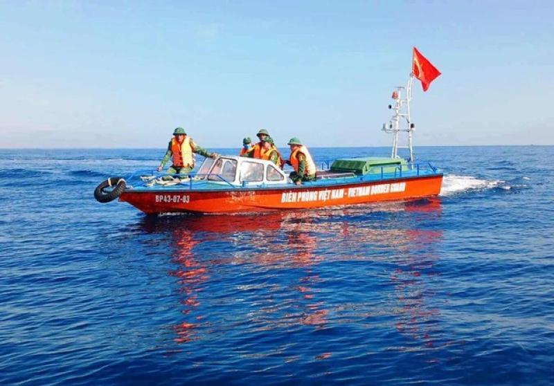 Đà Nẵng: Ngư dân mất tích 'bí ẩn', chỉ còn chiếc thuyền trôi dạt vào bờ - Ảnh 2.