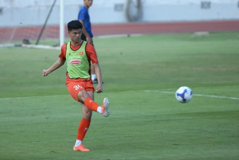 HAGL có hàng phòng ngự cao nhất V-League: 4 cầu thủ trên 1,9 m- Ảnh 1. HAGL có hàng phòng ngự cao nhất V-League: 4 cầu thủ trên 1,9 m- Ảnh 1.