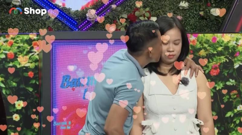 Mẹ 'giục' con gái bấm nút với nhân viên phòng cháy chữa cháy trên show hẹn hò - Ảnh 5.