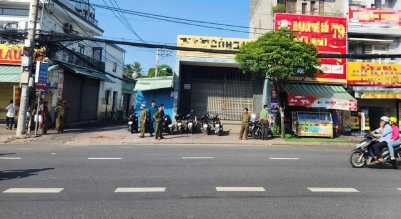 TP.HCM: Công an tìm thân nhân người đàn ông tử vong trên đường Tô Ký- Ảnh 1. TP.HCM: Công an tìm thân nhân người đàn ông tử vong trên đường Tô Ký- Ảnh 1.