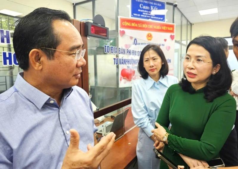 Chủ tịch TP.HCM khảo sát trung tâm hành chính công phường Bà Rịa - Ảnh 3.