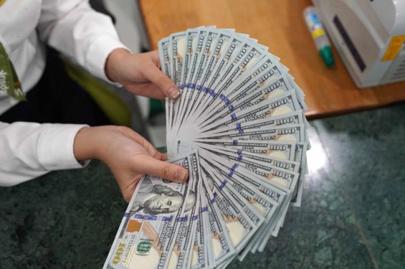 Giá USD hôm nay 7.8.2025: Giảm nhẹ từ mức đỉnh- Ảnh 1. Giá USD hôm nay 7.8.2025: Giảm nhẹ từ mức đỉnh- Ảnh 1.