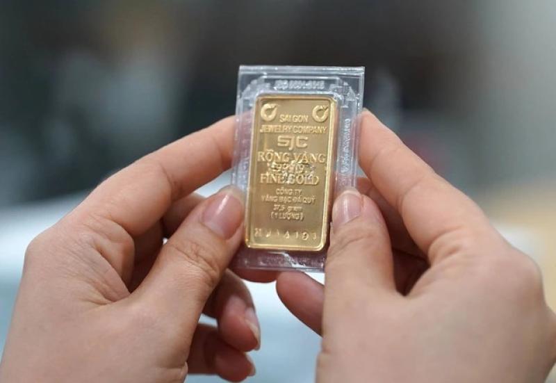 Giá vàng miếng SJC tăng, tiến sát mức kỷ lục- Ảnh 1. Giá vàng miếng SJC tăng, tiến sát mức kỷ lục- Ảnh 1.